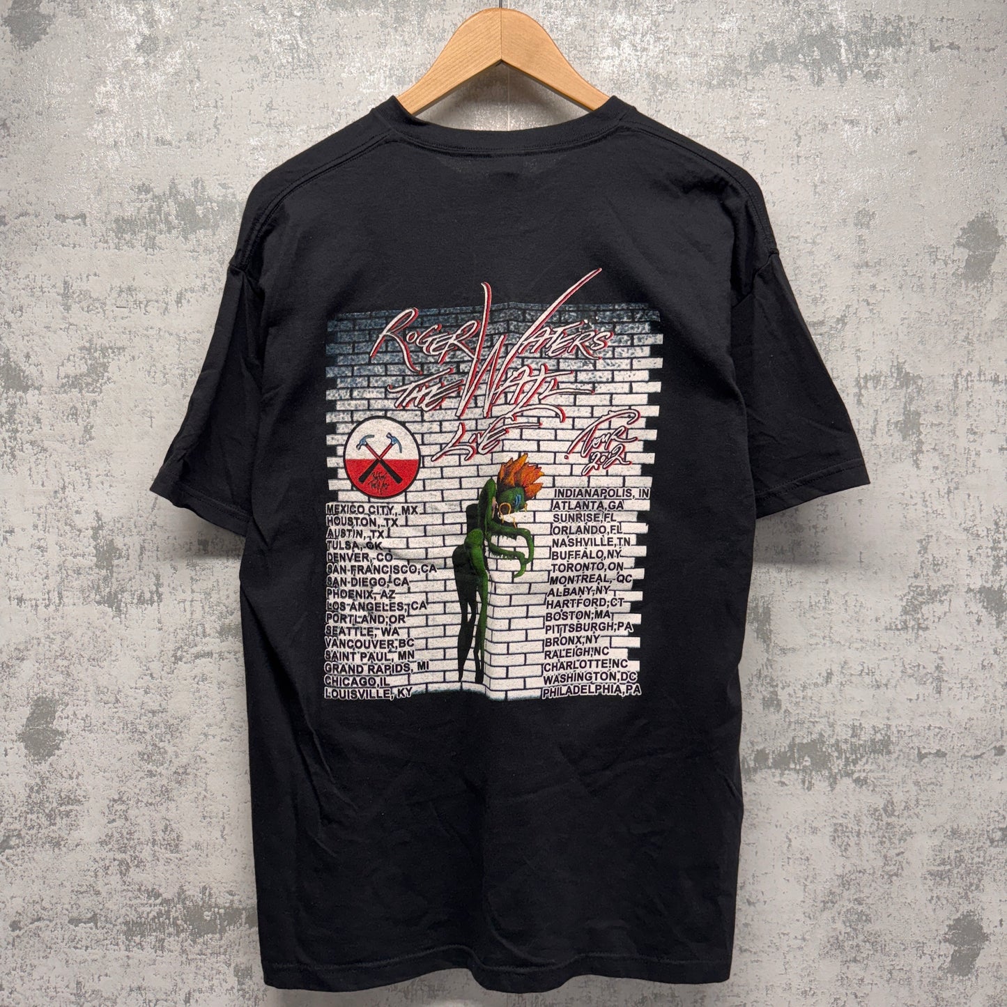 Vintage Roger Waters The Wall 2002 Tour Shirt Large