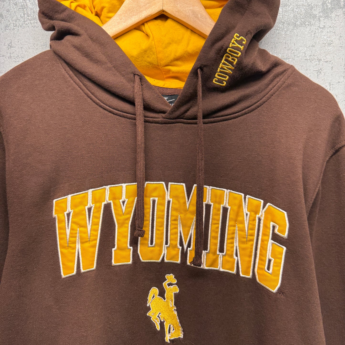 Vintage Wyoming Cowboys Hoodie Sweatshirt Medium