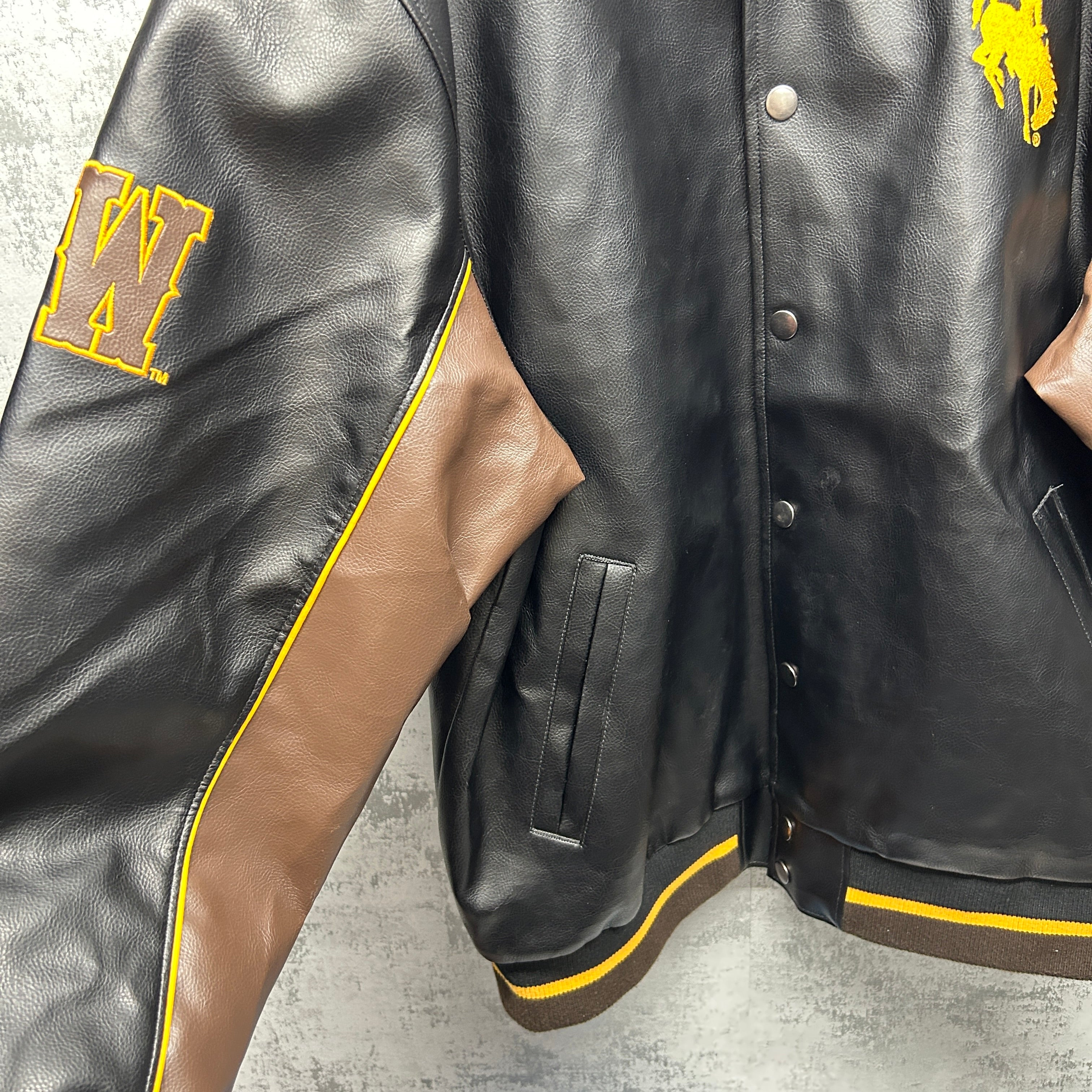 Vintage Wyoming Cowboys Buffalo Bills Leather Jacket XL