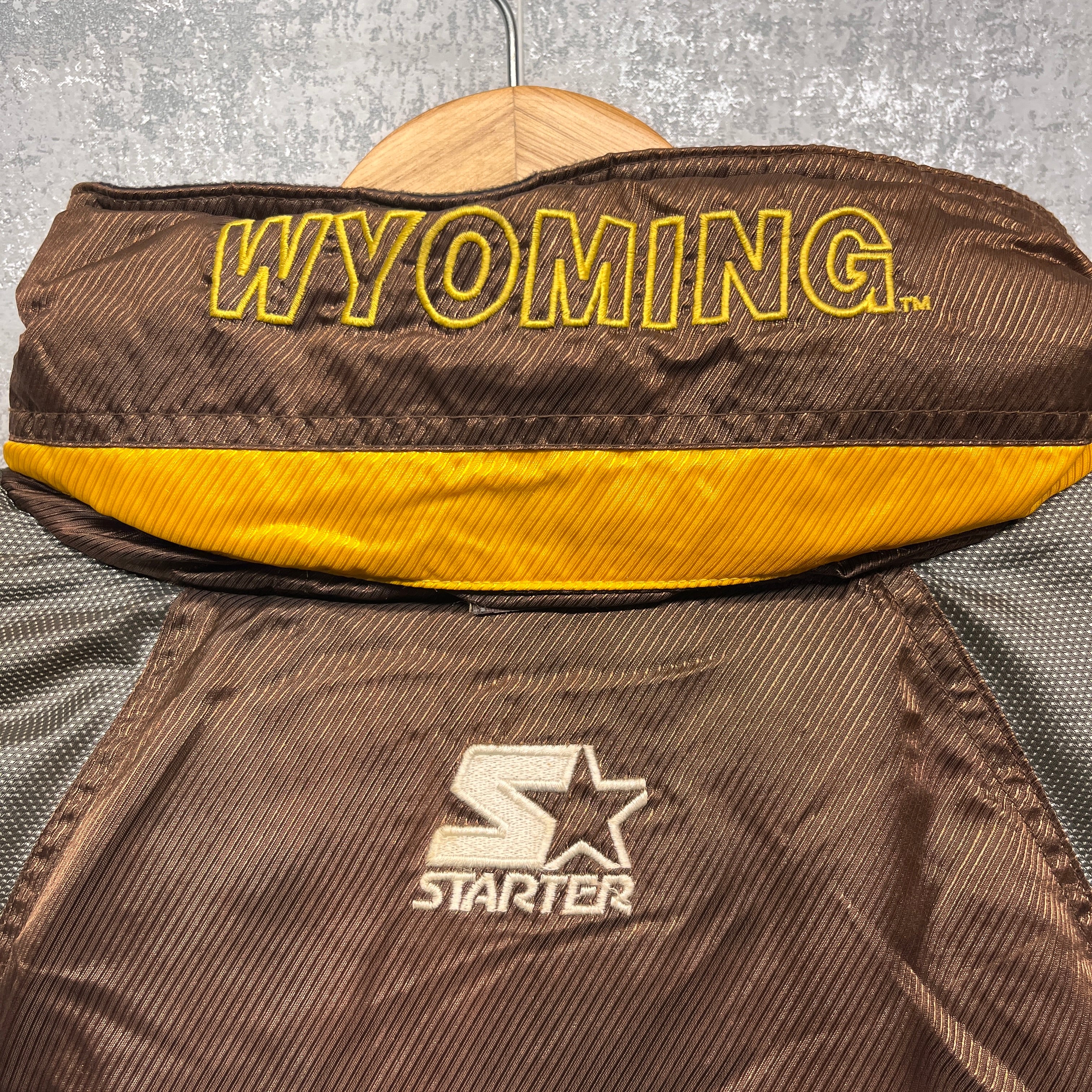 Vintage Wyoming Cowboys Buffalo Bills Starter Puffer Jacket Medium