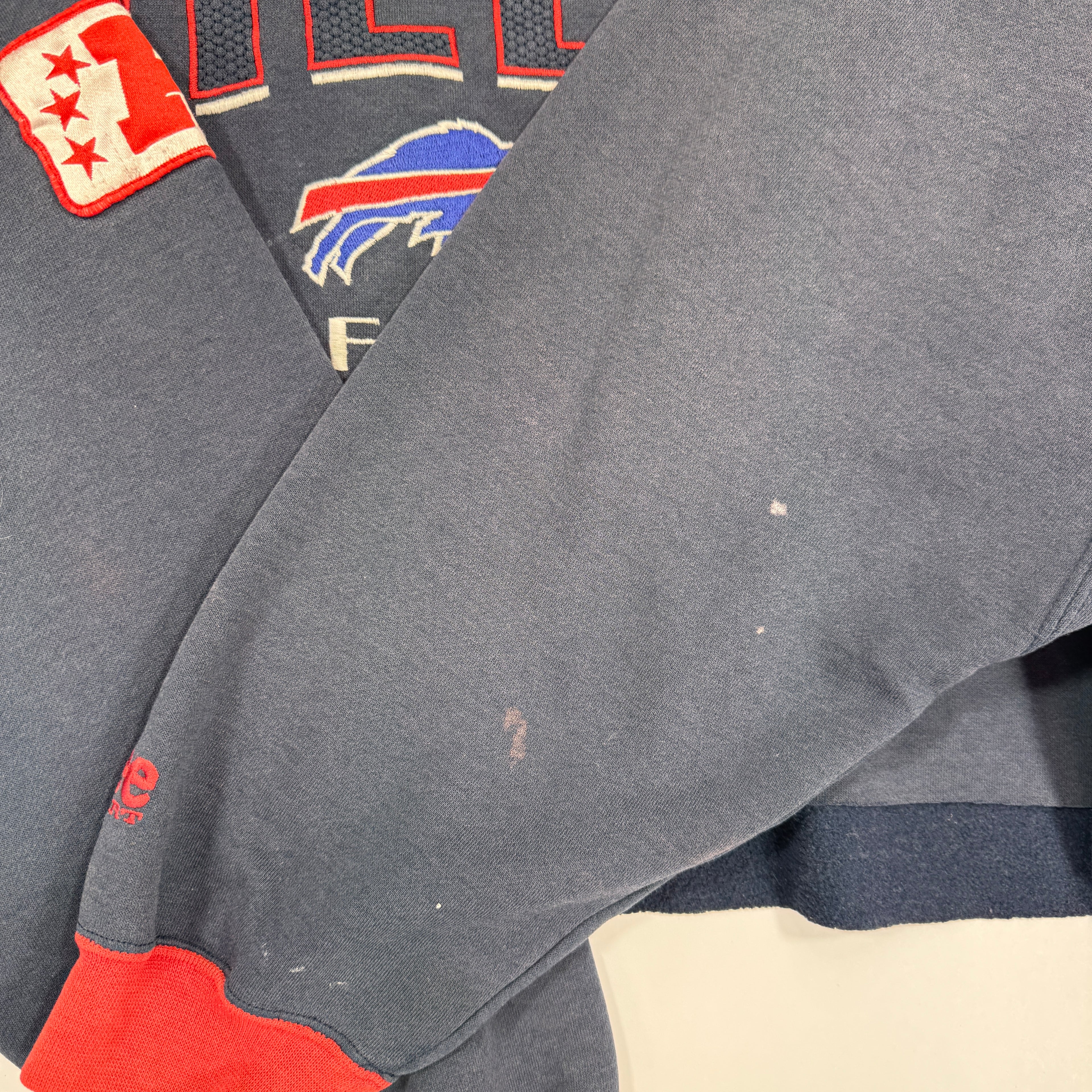 Vintage Buffalo Bills cropped Embroidered Crewneck Sweatshirt Large