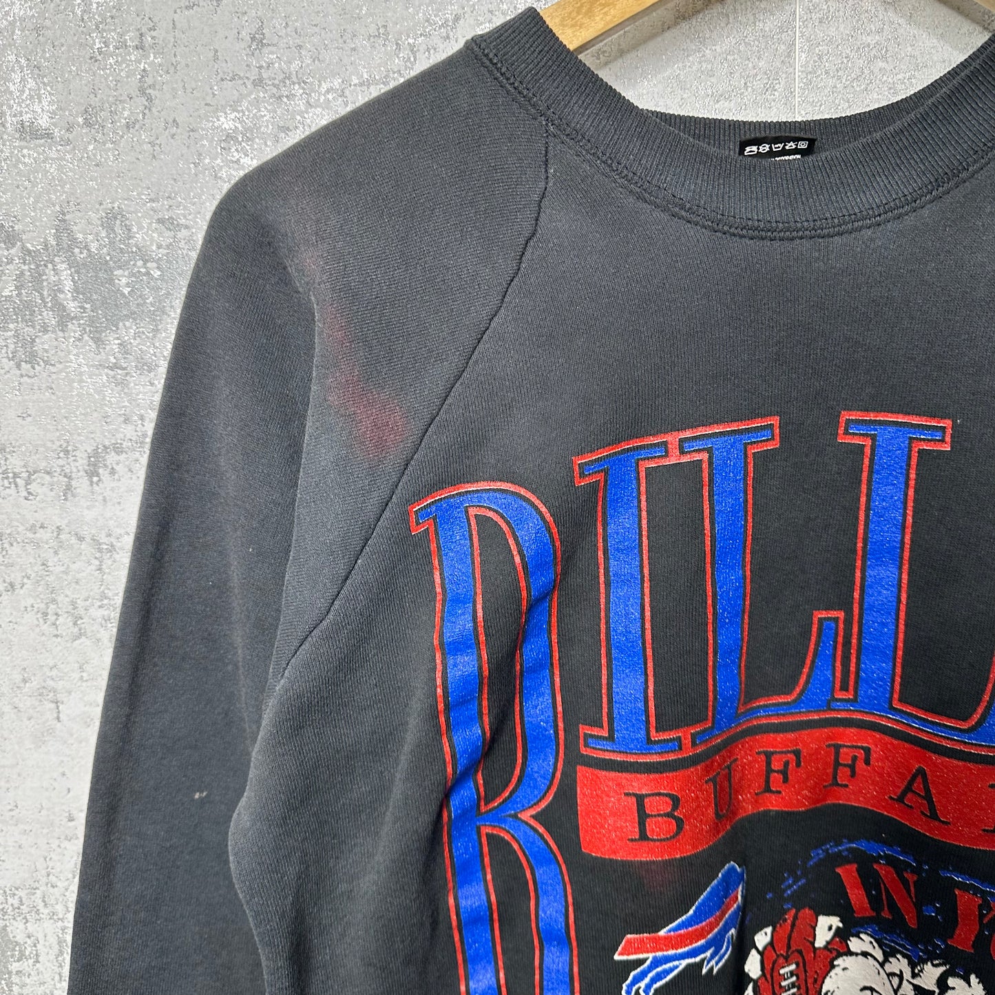 Vintage Buffalo Bills Taz Looney Tunes Crewneck Sweatshirt Medium